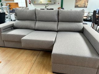 Sofá chaise longue extensible gris + 2 pufs