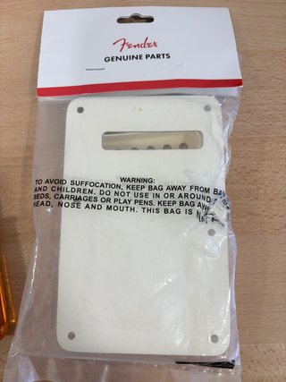 Fender Stratocaster Aged White Pickguard Set