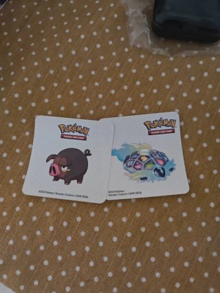 Lata Pokémon TCG Luna Ball vacía + pegatinas