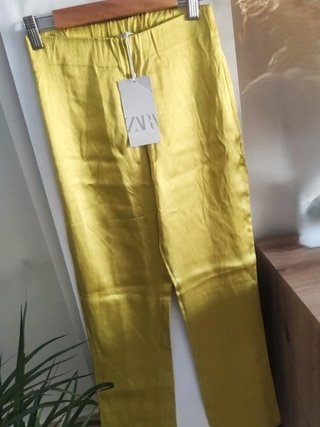 Pantalón largo verde-amarillo lima ZARA satinado