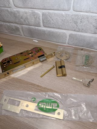 Amig-cerradura de embutir+ cilindro de seguridad