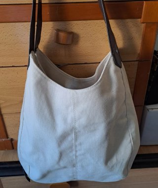 Varios bolso floral azul  Blanco y otros