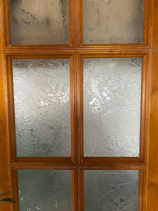 Puerta madera con cristal
