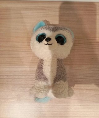 Peluche perro husky ojos brillantes