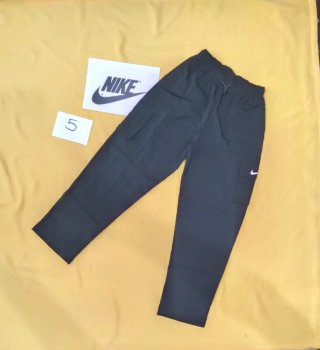 Pantalón Nike  Unisex Cargo Sportwear T.XS /13-14