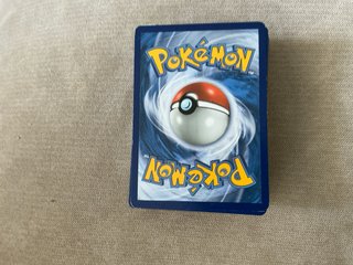 Cartas Pokémon: Sandaconda, Pikachu, Persian, Bido