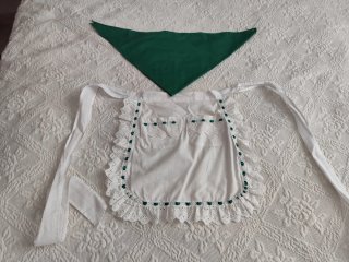 2 Blusas Talla XL + Delantal + Pañuelo