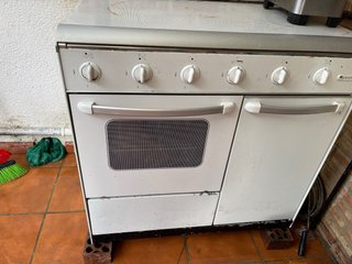 Cocina de gas blanca
