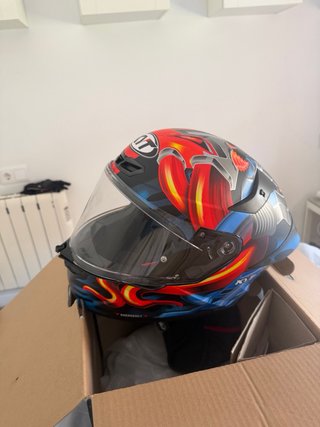 Casco KYT Moto Negro y Rojo