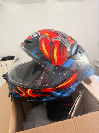 Casco KYT Moto Negro y Rojo