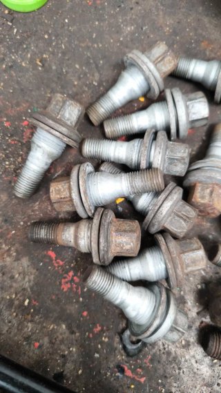 Tornillos rueda PSA