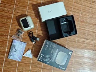 Auriculares JBL Tour Pro 2 Beige/Plata