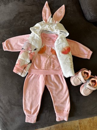Conjunto bebé 6-9 meses rosa con orejas