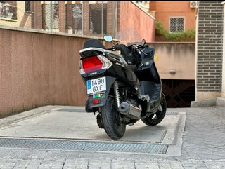 DAELIM SQ2 Scooter Negra