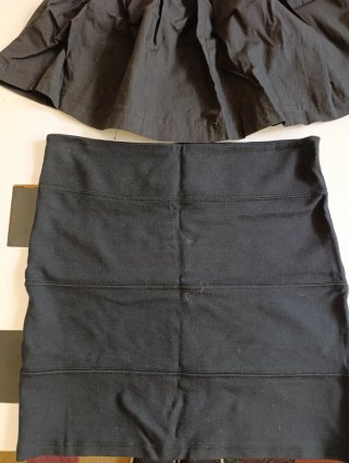 Lote de 2 faldas negras