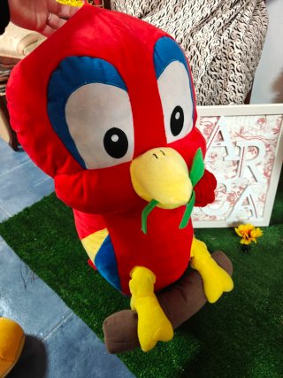 Peluches de tamaño grande.