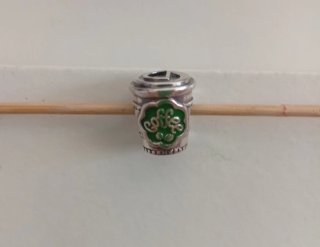 Charm Taza Café Plata y Verde