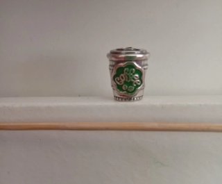 Charm Taza Café Plata y Verde