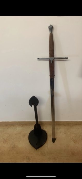 Peana de suelo para bastón o espad