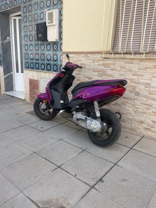 Yamaha Jog RR Morado