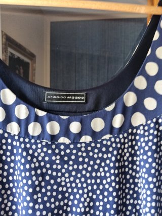 Vestido midi azul y blanco