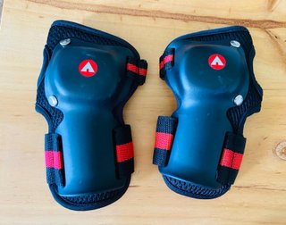 Lote Patines en Línea y Protectores Talla S