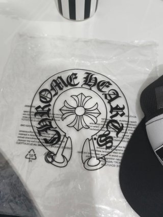 Gorra Chrome Hearts Negra y Blanca