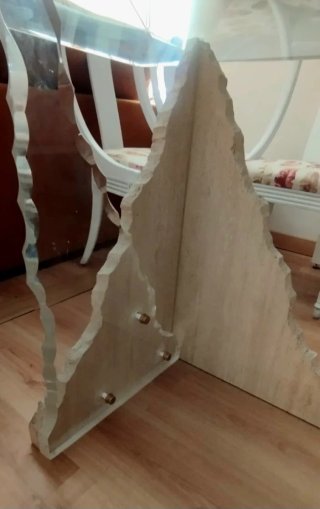 Mesa de comedor de cristal y mármol