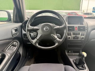 Nissan Almera 2005