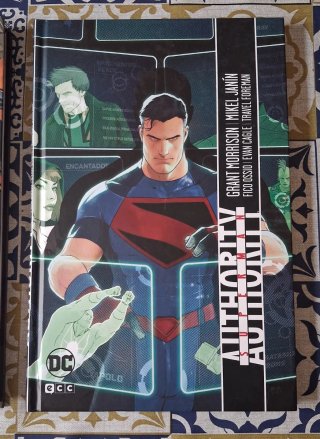 The Authority (lote) Warren Ellis, Grant Morrison