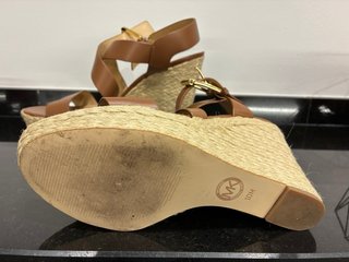 Sandalias Michael Kors Marrón Talla 40/41