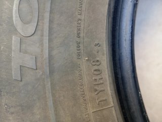 Neumático 205 R 14 C