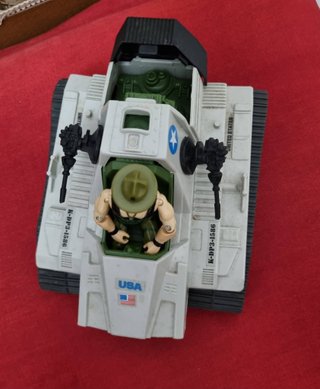 GI Joe 1986 Triple T Tank + Sgt Slaughter