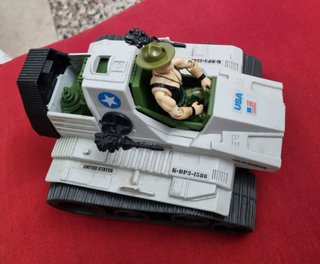 GI Joe 1986 Triple T Tank + Sgt Slaughter