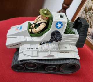 GI Joe 1986 Triple T Tank + Sgt Slaughter
