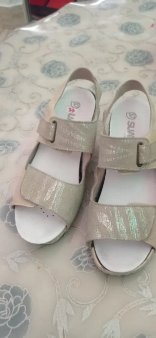 Sandalias Wave Beige y Plateadas