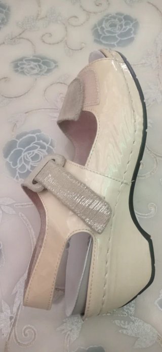 Sandalias Wave Beige y Plateadas