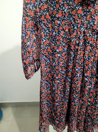 Vestido floral manga larga