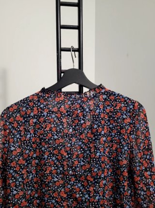 Vestido floral manga larga