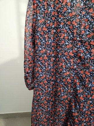 Vestido floral manga larga
