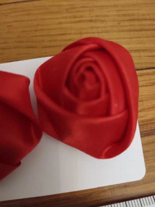 Orecchini fiore tessuto rossi