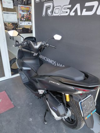 Honda PCX 125 Negra