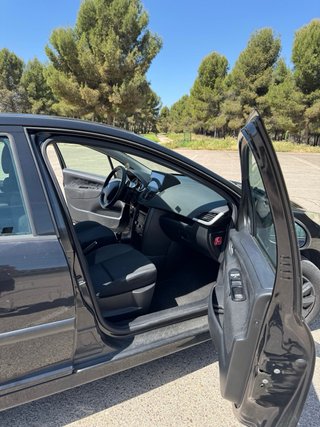 Peugeot 207 2010