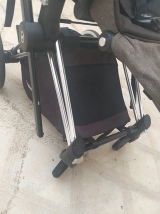 Carro Cybex con capazo. Bañera y masajeador regalo