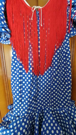 Vestido de flamenca lunares azul y blanco