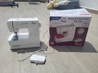 Mini Máquina de Coser Zig Zag Dulce Hogar