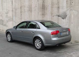 AUDI A4 2.0 130CV 179.000KM * 1 DUEÑO Y LIBRO *