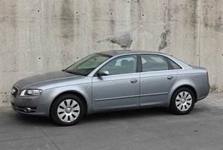 AUDI A4 2.0 130CV 179.000KM * 1 DUEÑO Y LIBRO *