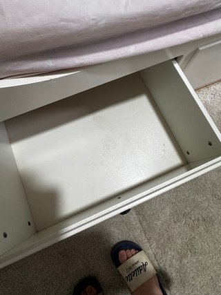 Cama infantil blanca IKEA con cajones