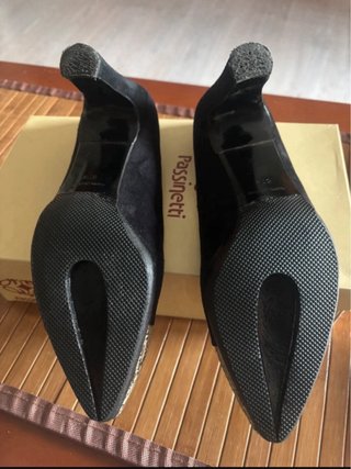 Zapatos tacón Loewe ante, puntera imita serpiente